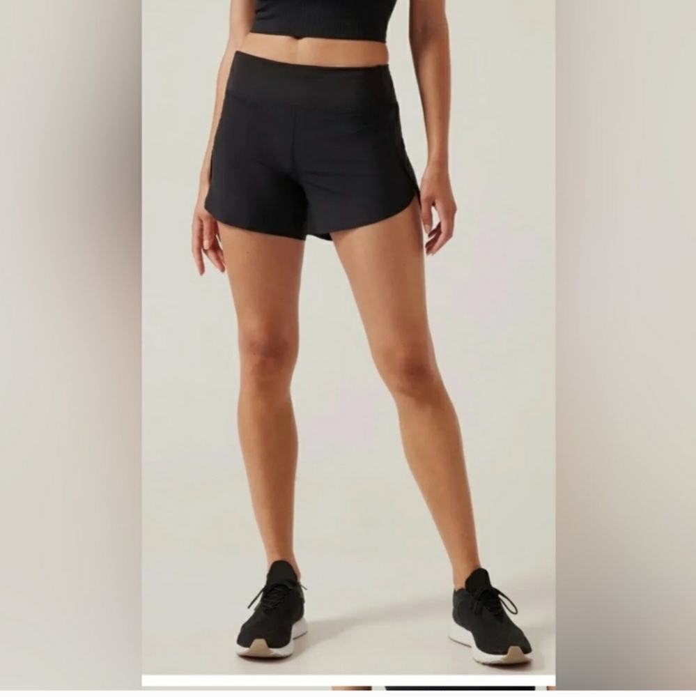Athleta Run With It 3.5" Shorts sz. 3X NWT